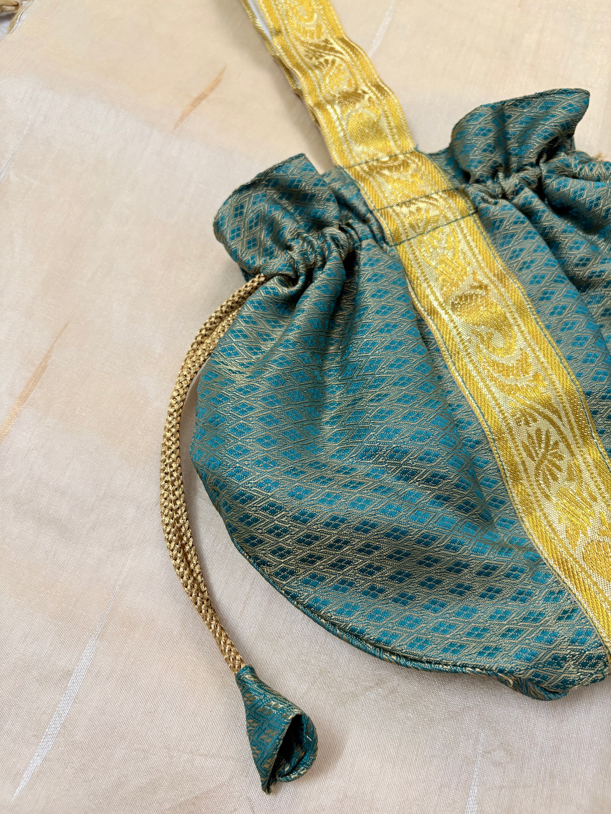 Morni Potali Bag