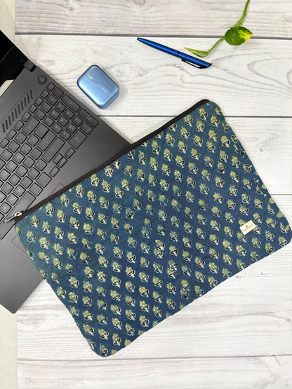 Neelambara Laptop Sleeve (Max) TradzEco