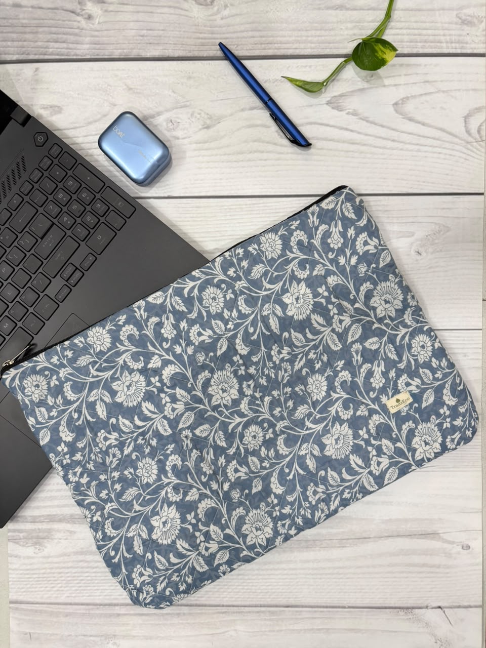 Winter Bloom Laptop Sleeve (Max) TradzEco