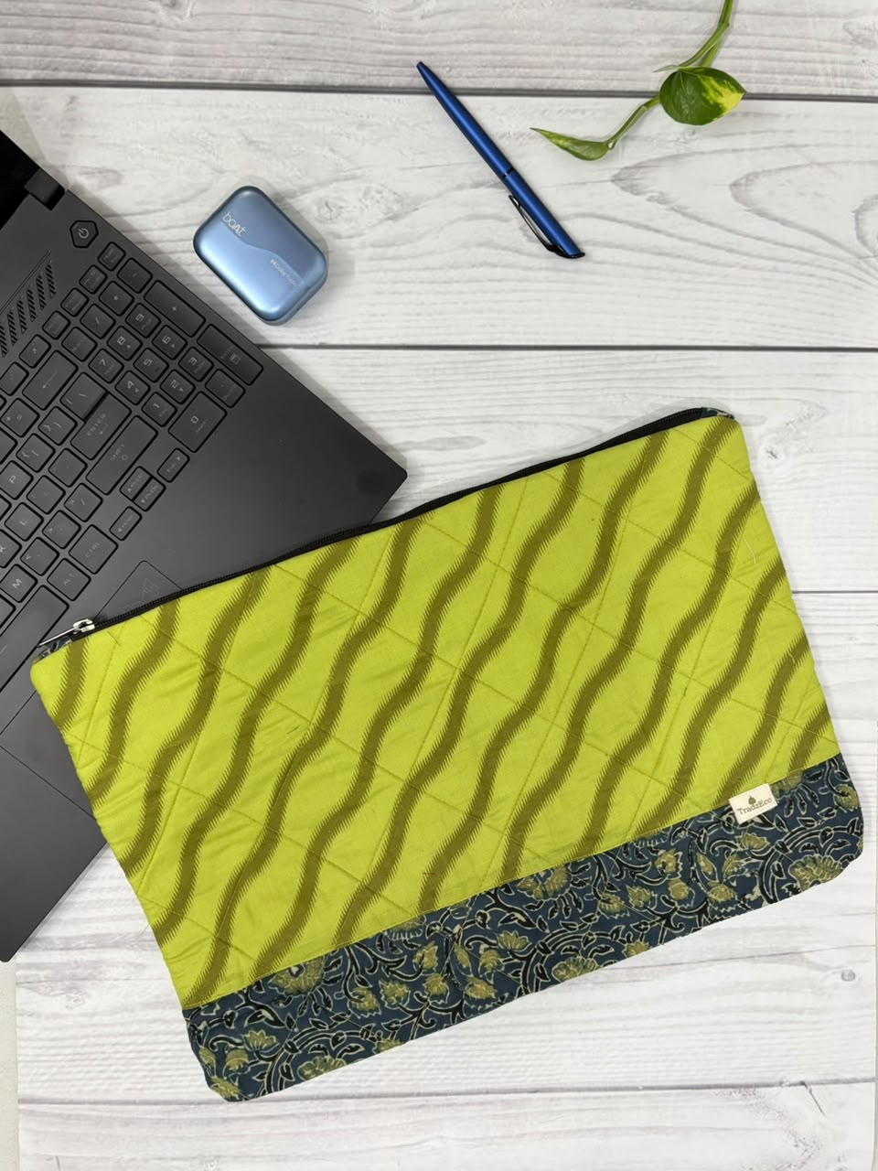 Olive Drift Laptop Sleeve (Max) TradzEco