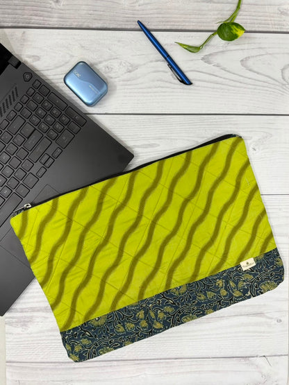 Olive Drift Laptop Sleeve (Max) TradzEco