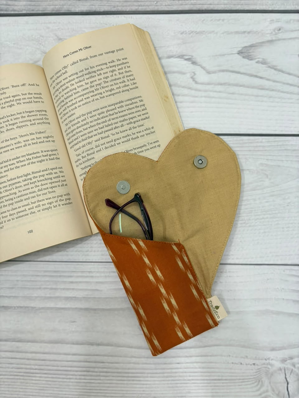 Rust Ikat Corazón Case