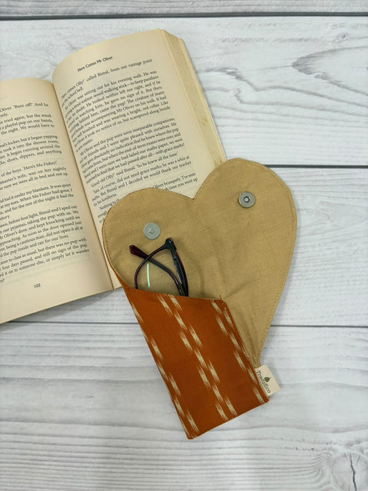 Rust Ikat Corazón Case